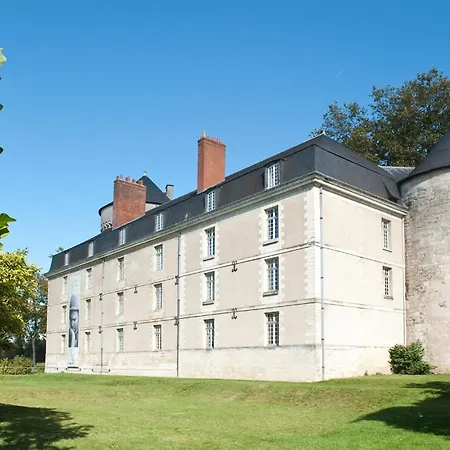 Le Marcel / Gare De Daire *