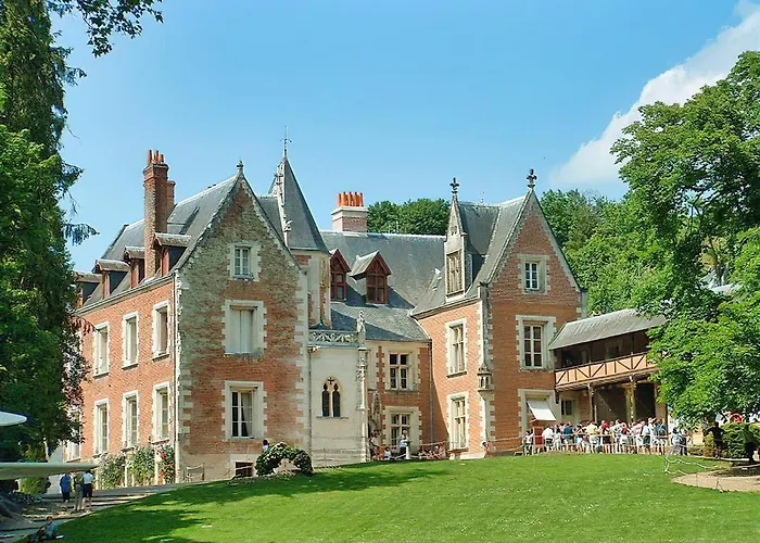 Le Marcel / Gare De *